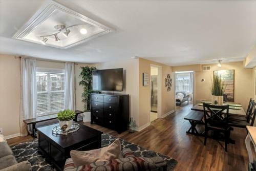 Apartamento Rice Village/ King Bed/ Fast Wifi 4ktv