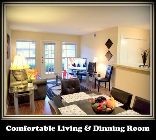 Apartamento (1512) Walk To Nrg, 2/2 Apt. Sleeps 10.