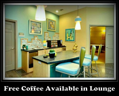 Apartamento (1512) Walk To Nrg, 2/2 Apt. Sleeps 10.