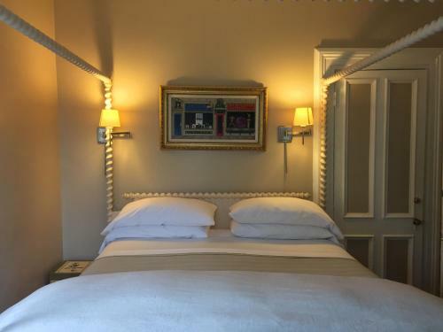 Hudson City Bed And Breakfast