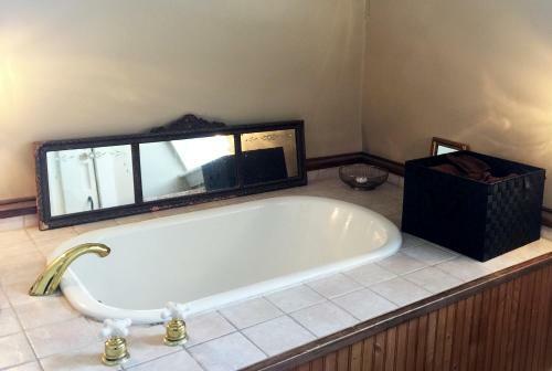 Hudson City Bed And Breakfast