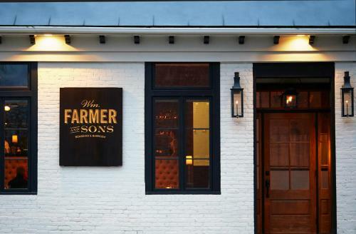 Hotel Wm. Farmer And Sons