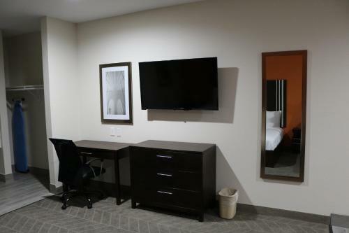 Hotel Scottish Inn & Suites - Iah Airport