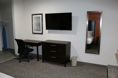 Hotel Scottish Inn & Suites - Iah Airport