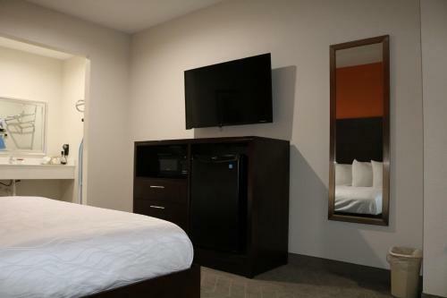 Hotel Scottish Inn & Suites - Iah Airport