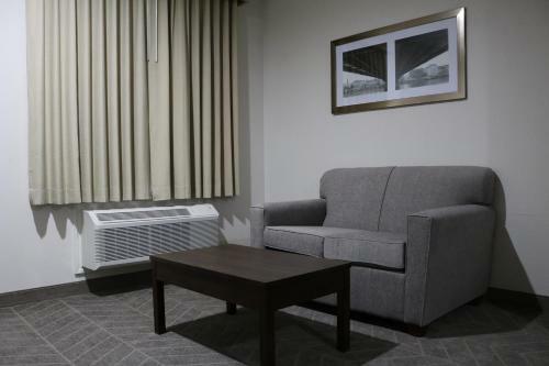 Hotel Scottish Inn & Suites - Iah Airport