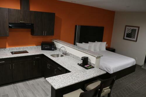Hotel Scottish Inn & Suites - Iah Airport