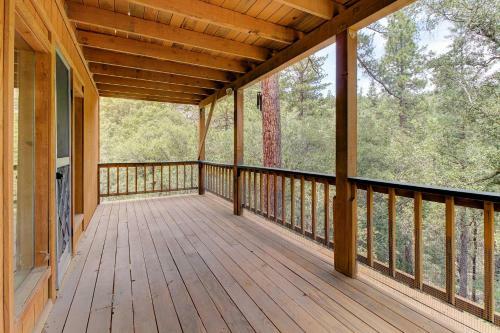 Mountain Getaway In The Pines
