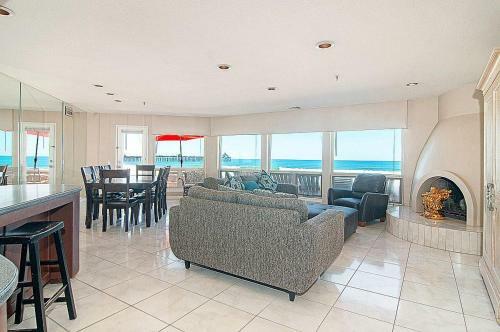 Imperial Beach Club 107