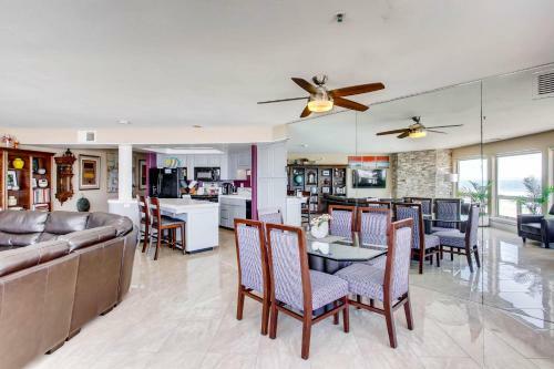 Imperial Beach Club 207