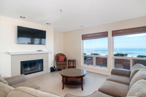 Imperial Beach Club 111
