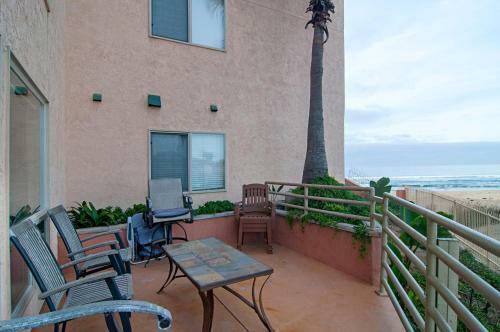 Imperial Beach Club 112