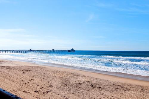 Imperial Beach Club 208