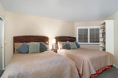 Imperial Beach Club 208
