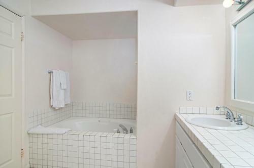 Imperial Beach Club 113