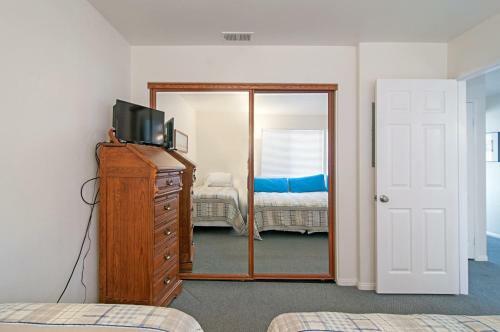 Imperial Beach Club 304