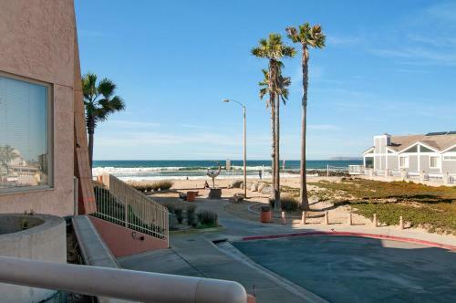 Imperial Beach Club 114
