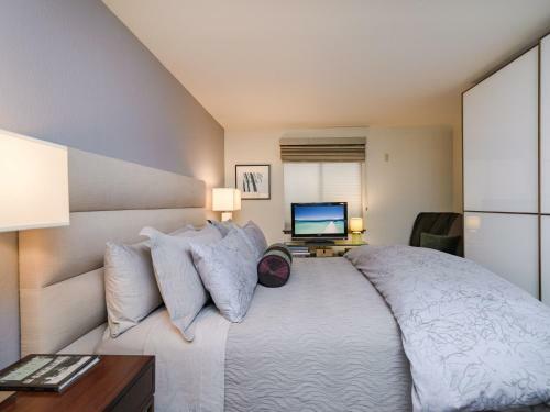 Apartamento 1000 Lakeshore Blvd Condo Unit 4