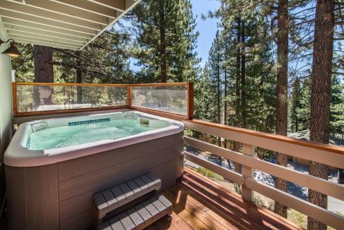 Lake-view Incline Home