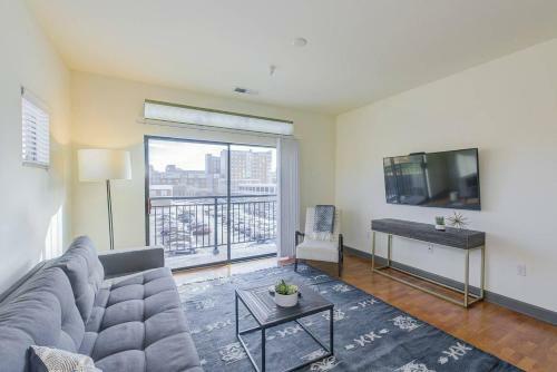 2br Apartment Near Children?s Museum