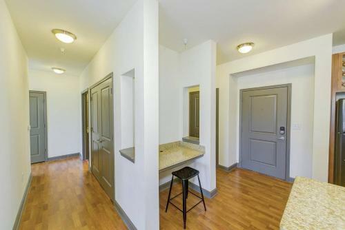 2br Apartment Near Children?s Museum