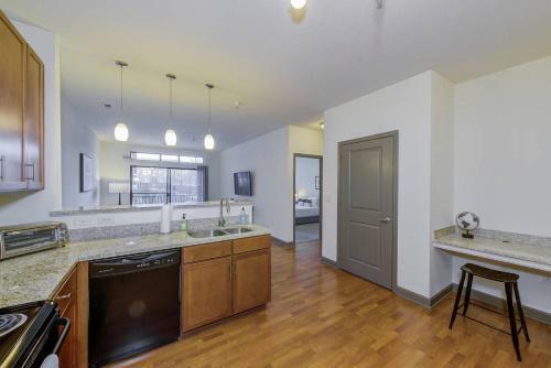 Downtown Apartment On The Canal
