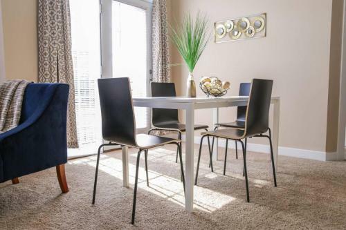Apartamento Modern Chic 2br In Luxurious Downtown Community
