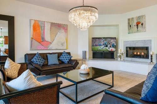 Apartamento Escala 5br / 4.5ba