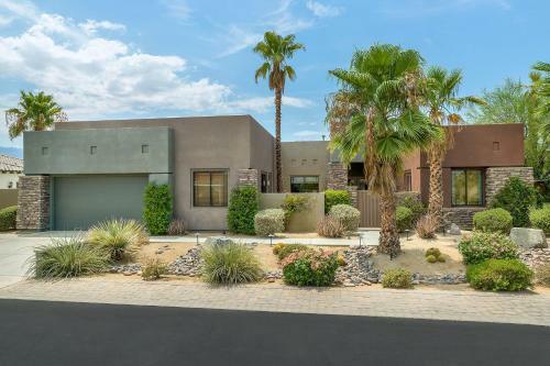 Apartamento Coachella Vista 5br /4.5ba