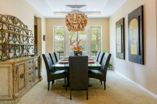 Apartamento Coachella Vista 5br /4.5ba