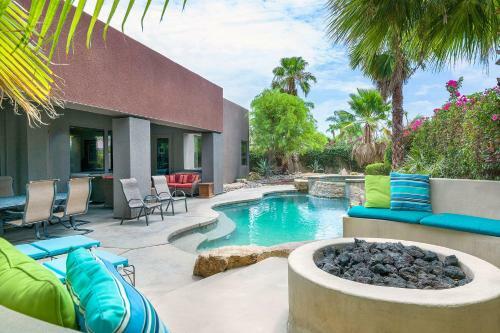 Apartamento Coachella Vista 5br /4.5ba