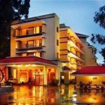 Hotel Holiday Inn Gem Park
