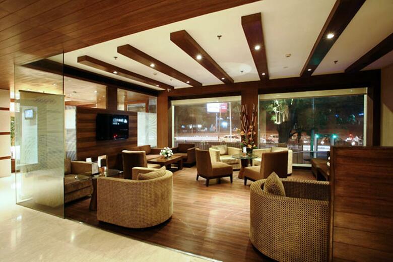 Shervani Nehru Palace Hotel