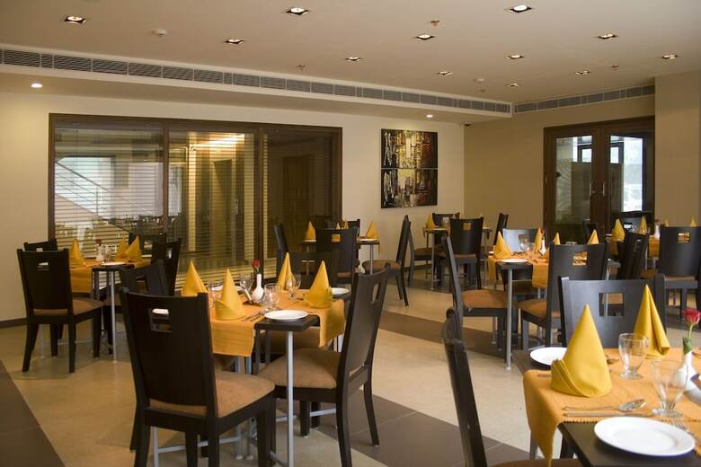 Shervani Nehru Palace Hotel