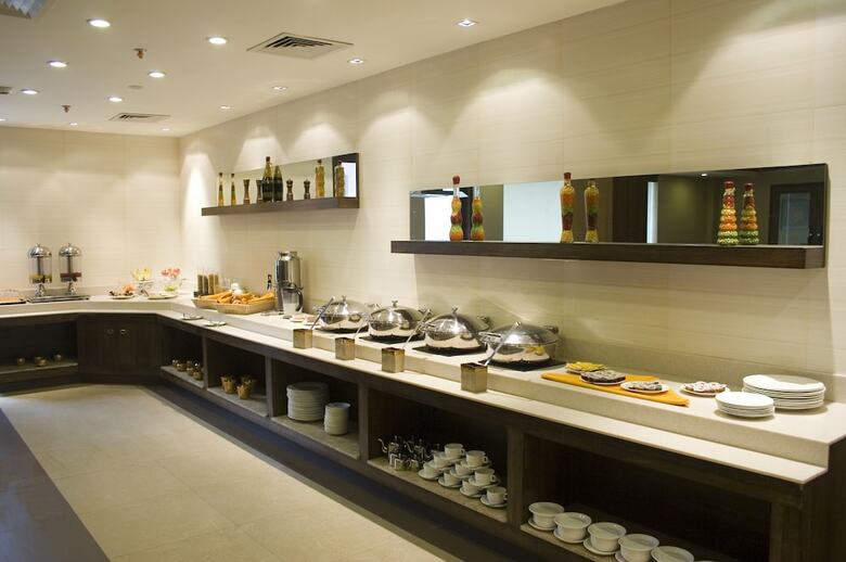 Shervani Nehru Palace Hotel