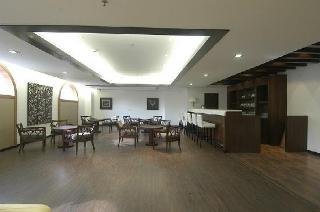 Hotel Mapple Emerald New Delhi