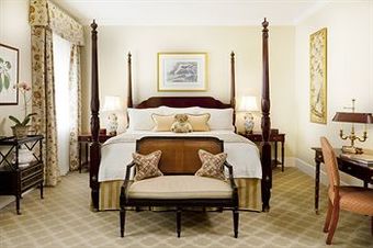 Hotel Planters Inn