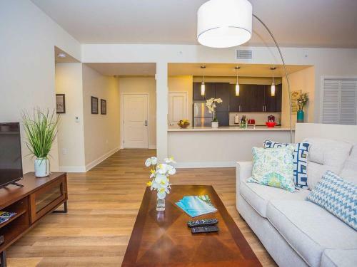 Park Plaza Apartment #876088 Apts