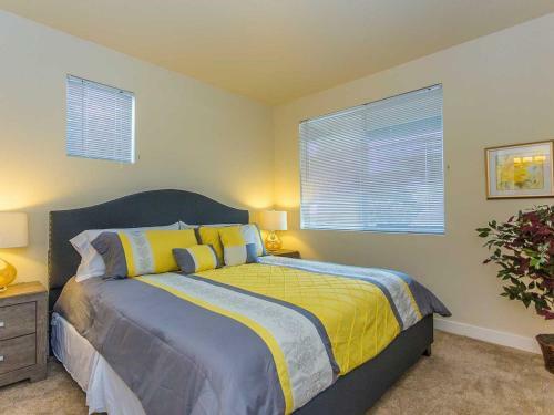 Park Plaza Apartment #876088 Apts