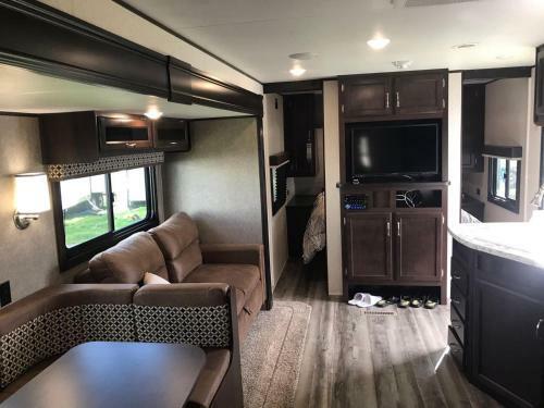 Bonfire Rv Resort Deluxe Suite