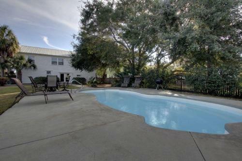 717 Carolina Boulevard