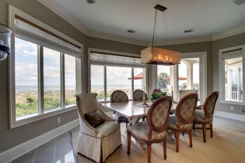 2 49th Avenue