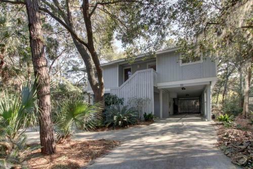 32 Twin Oaks Lane