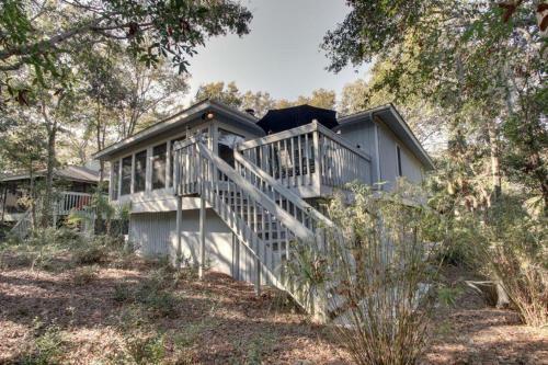 32 Twin Oaks Lane