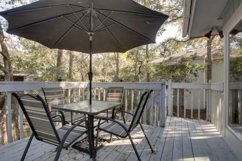 32 Twin Oaks Lane