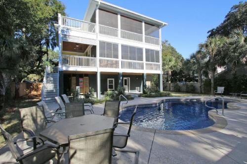 2602 Hartnett Boulevard Home