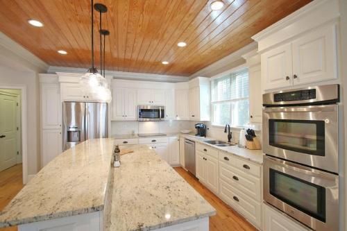 2602 Hartnett Boulevard Home