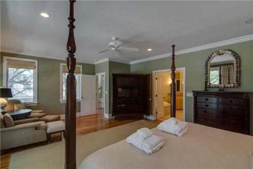 Palm Boulevard 4003