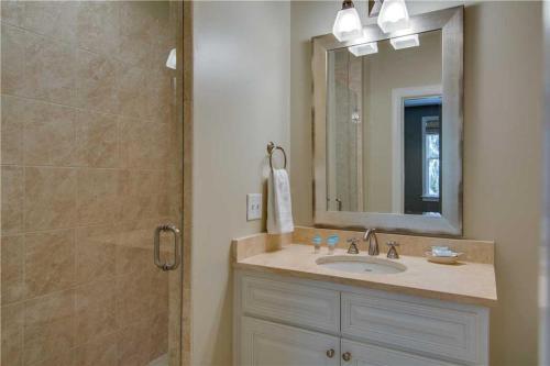 Palm Boulevard 4003