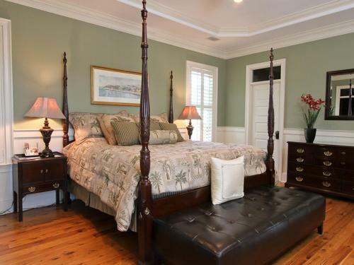 Palm Boulevard 2803